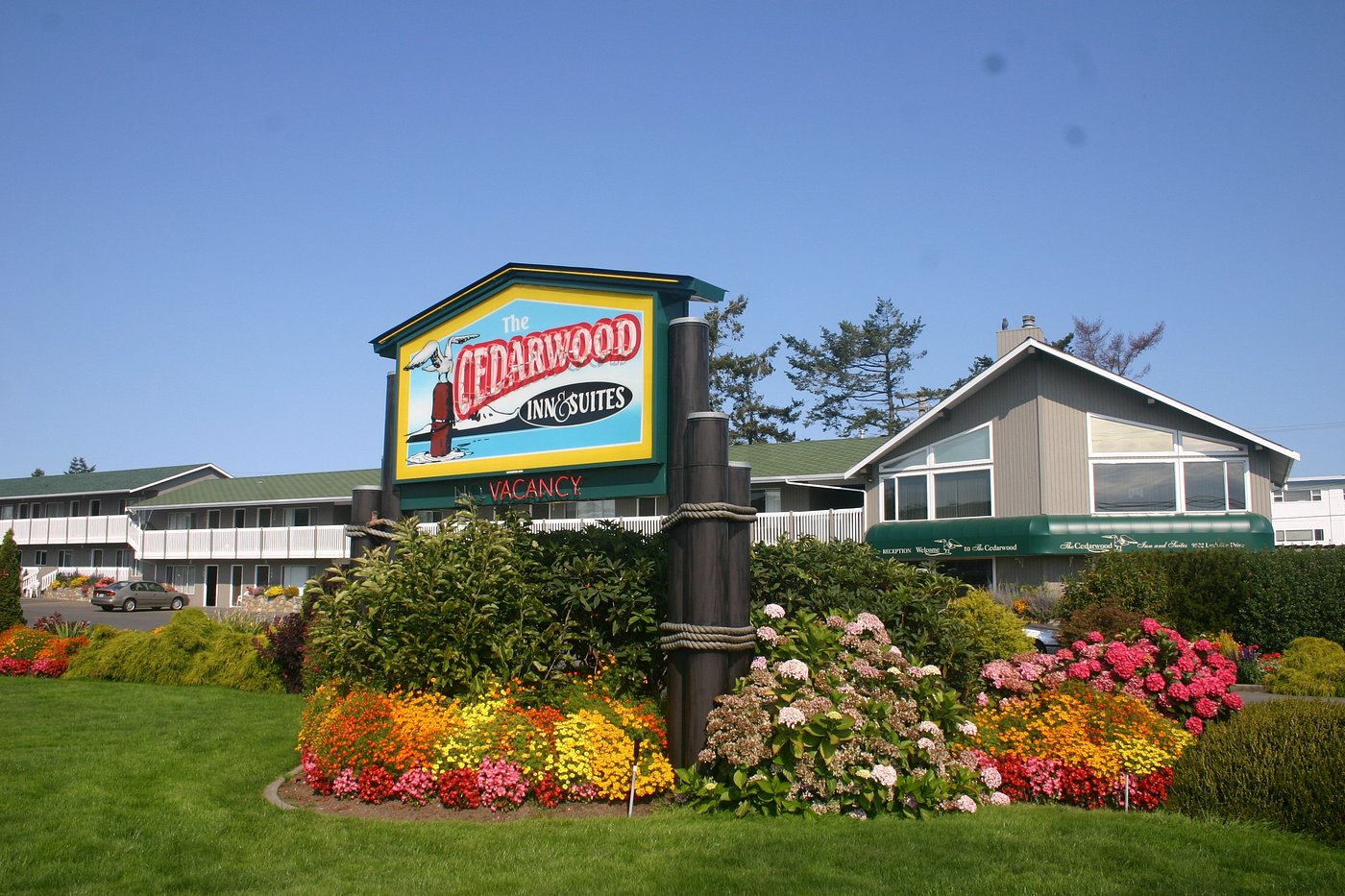 The Cedarwood Inn And Suites British Columbia Canada