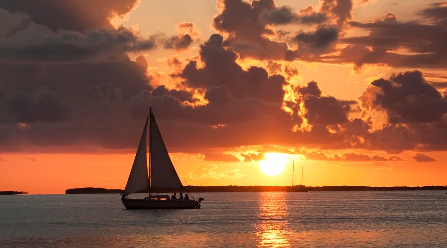 Enjoy a great sailing vacation in the Florida Keys