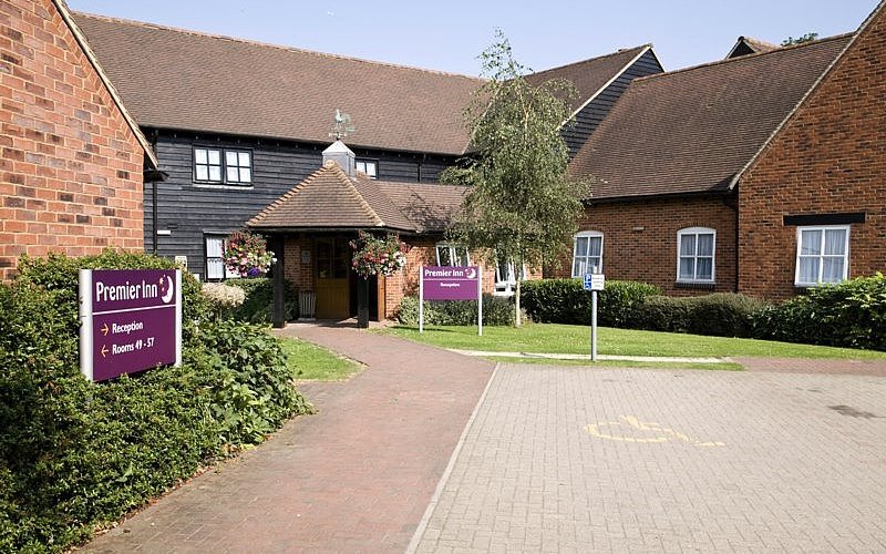 Premier Inn St Albans / Bricket Wood