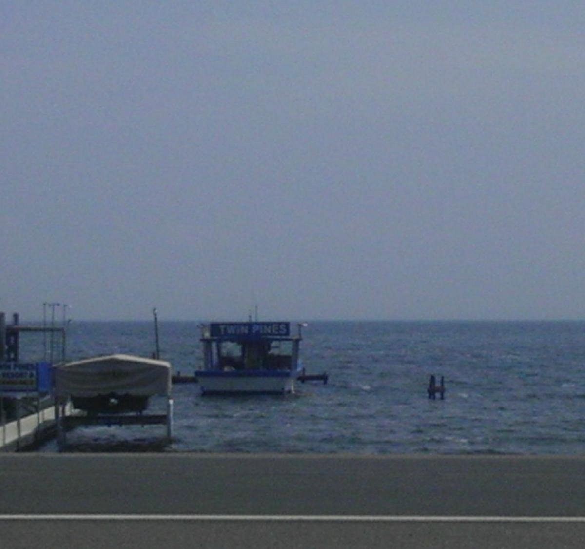 Ice Fishing - Twin Pines Resort Mille Lacs