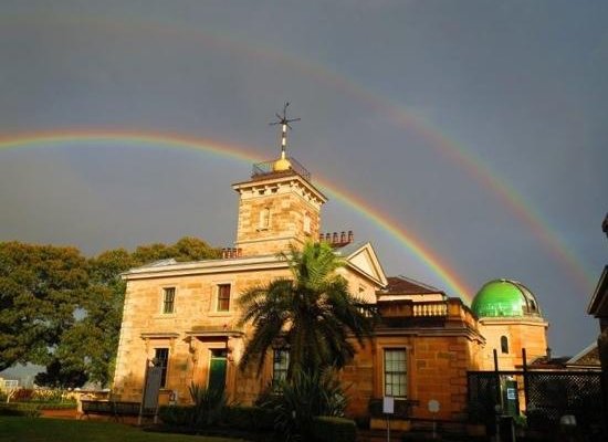dyesterday's double rainbow phot by Geoff Wyatt shows up the gorgeous colours and building that 