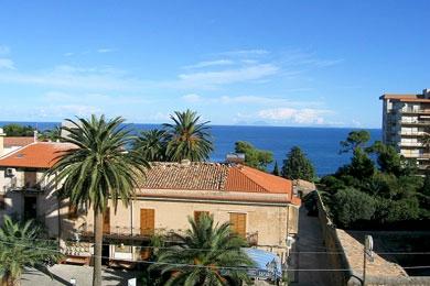 CASA VACANZE LA MARGHERITA - Prices & Guest House Reviews (Santo ...