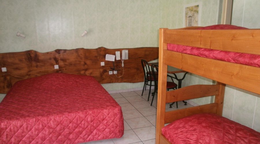 CHAMBRE FAMILLIALE