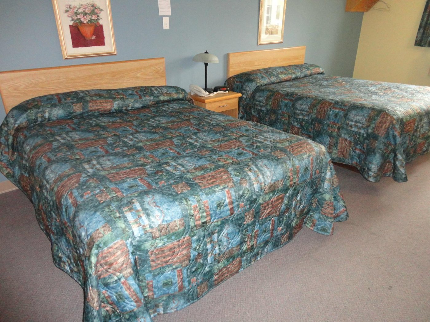 PARK INN MOTEL - Prices & Hotel Reviews (Kapuskasing, Ontario)