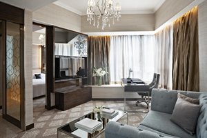 Room & Suite