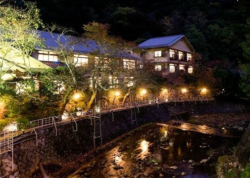月光園游月山荘夕景