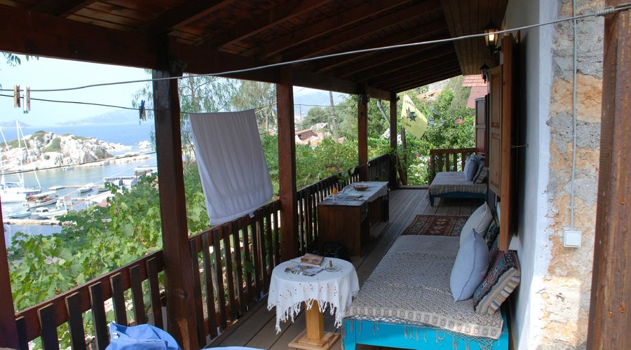 balcony