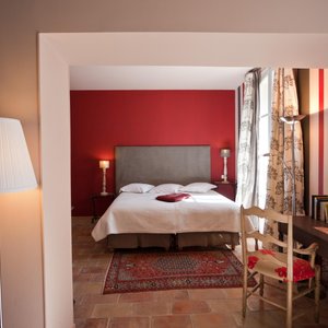 La Prevote in L'Isle-sur-la-Sorgue, image may contain: Restaurant, Villa, Resort, Hotel