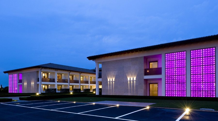 Viola Mhotel