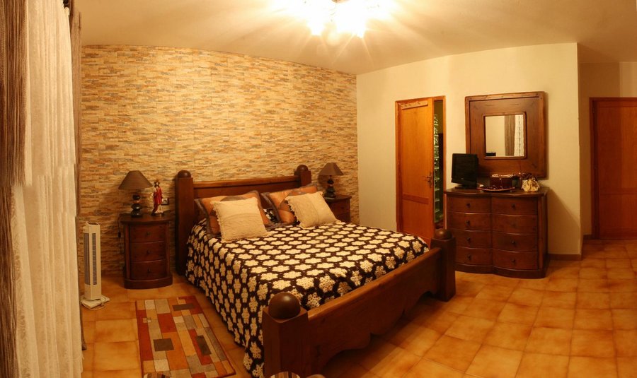 Casa Elisa Brown Room