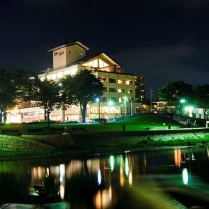 双泉の宿 朱白