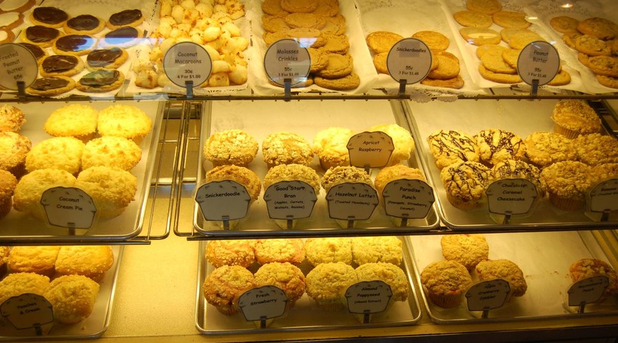 Some of the delightful & delicious choices in the display case.