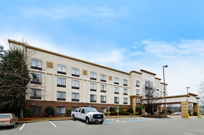 HOLIDAY INN EXPRESS & SUITES BROOKHAVEN, AN IHG HOTEL - Updated