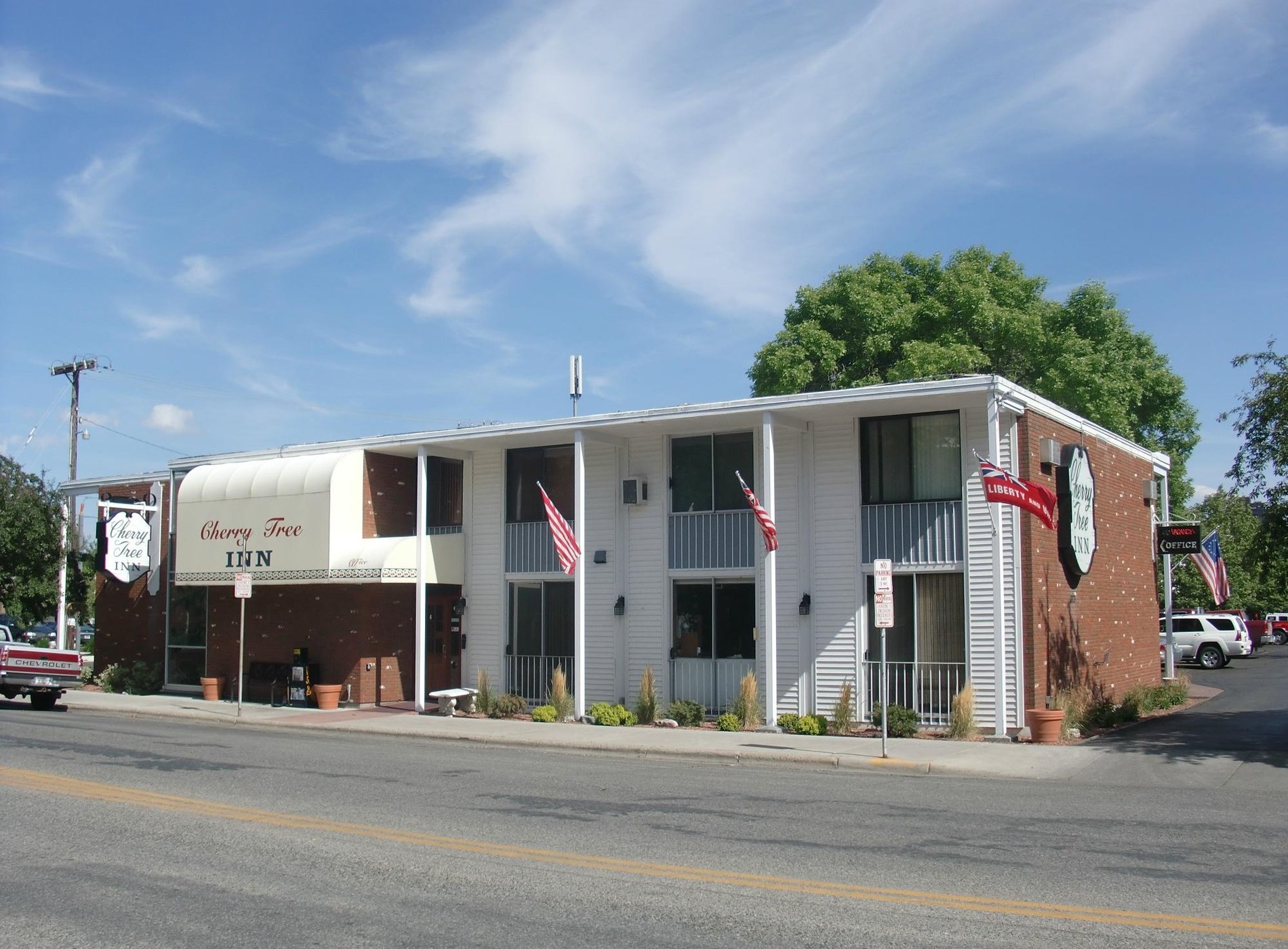 Cherry Tree Inn by null