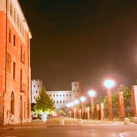 scorcio sulle Porte Palatine da Piazza IV Marzo