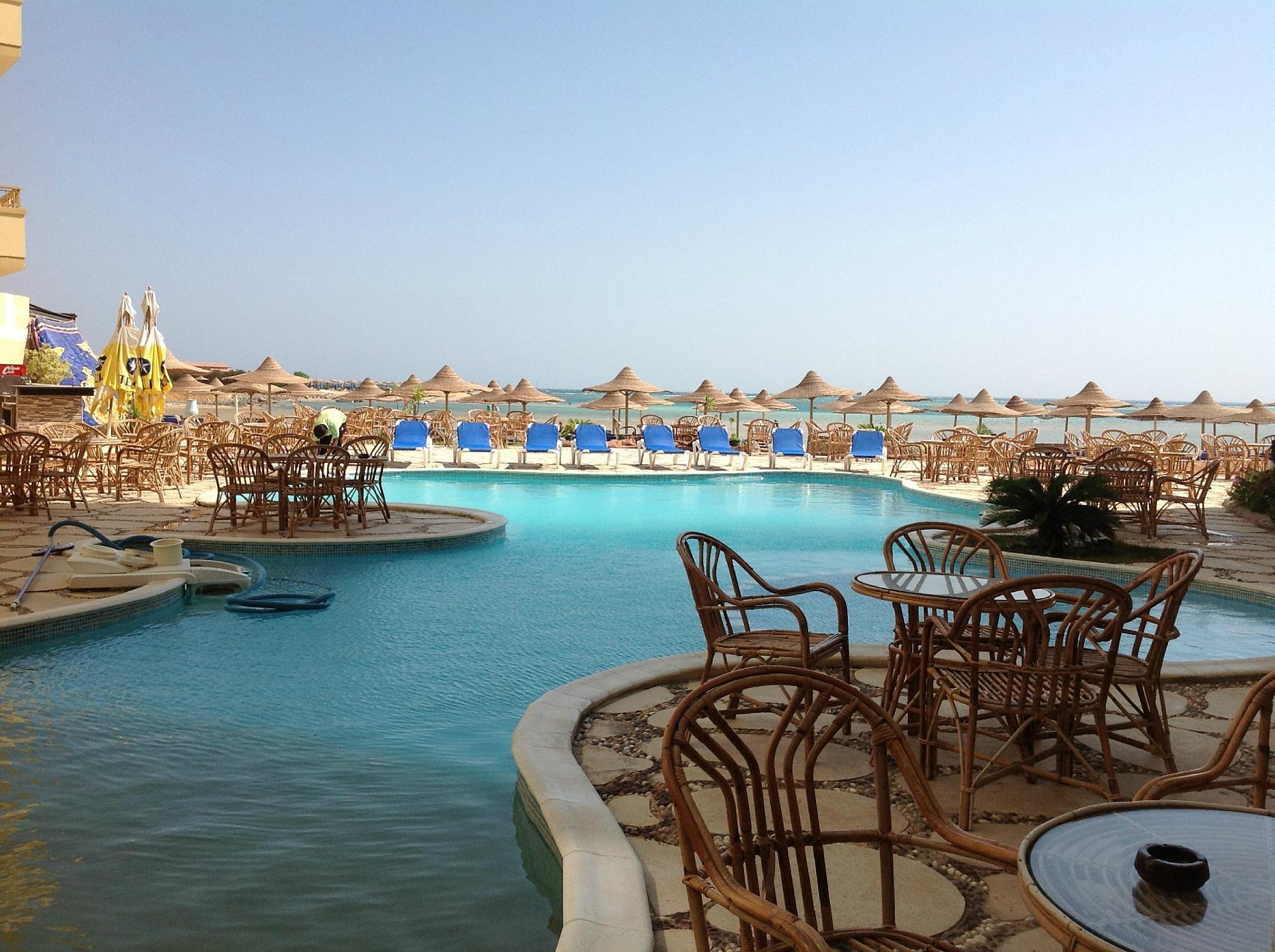 Magic хургада. Magic Beach Resort 4 Хургада. Magic Beach Hotel 4 Египет. Отель Мэджик Бич Хургада 5 звезд. Пляж Хургада Примавера отель.