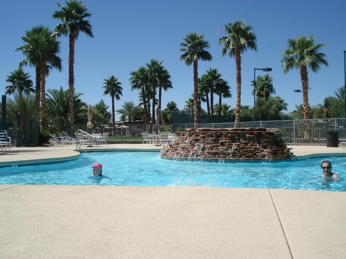 Las Vegas Motorcoach Resort Pool Pictures & Reviews - Tripadvisor