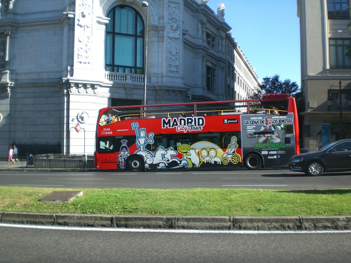 Puerta del Sol, Madrid, Spanje - Picture of Hop On/Hop Off Bus Tour Madrid  - Tripadvisor
