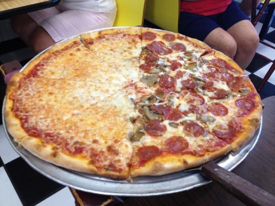 Discover the Best Pizza Places in North Myrtle Beach