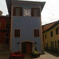La sede del centro in paese