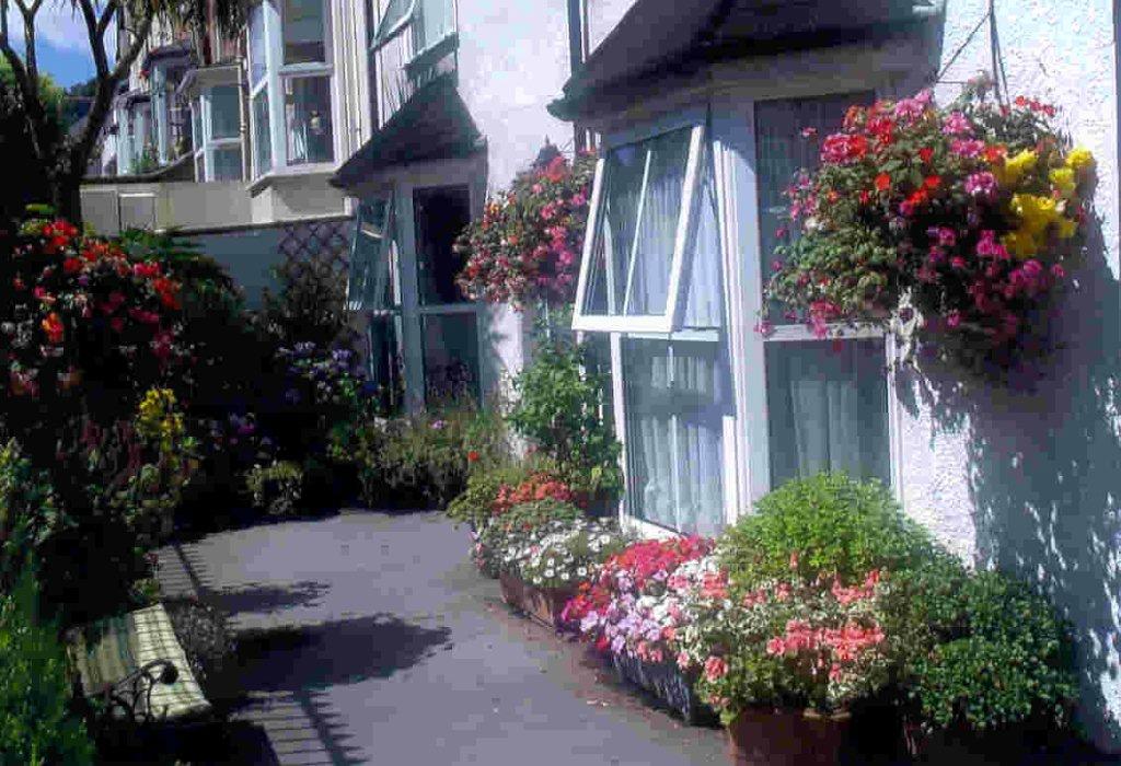 VALLEY HOUSE BED & BREAKFAST - B&B Reviews (Dartmouth, Devon)