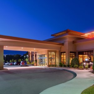 Hilton Garden Inn Milwaukee Airport