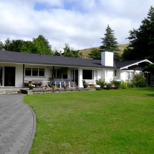The house
