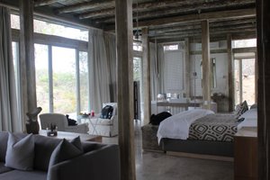 Room & Suite