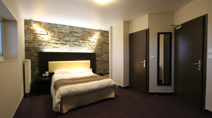 호텔 레 포르트 답셰 (Logis Hôtel les Portes dApcher, Saint-Chely-dApcher) - 호텔 리뷰 & 가격 비교