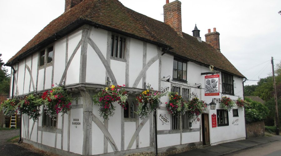 FRONT PUB