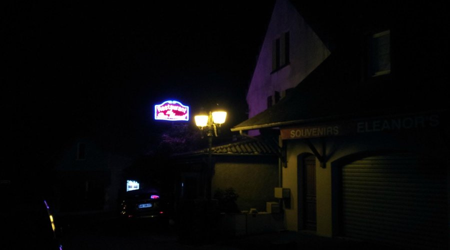Au Bon Accueil - night picture...
