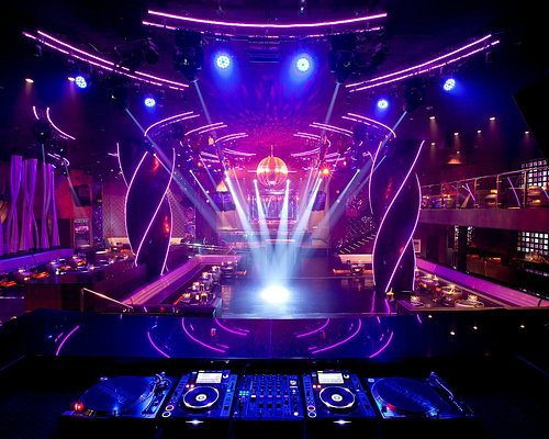 Sky Nightclub Presenta Viernes De Gozadera 🇻🇪 Gran Rumba