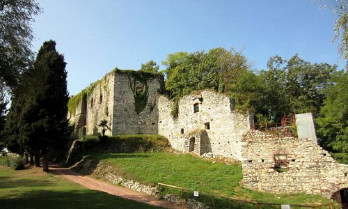 i resti della rocca
