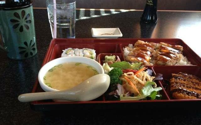 lunch box
