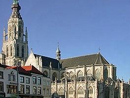 De Grote Kerk gezien vanaf de Grote Markt, Breda
