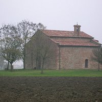 Piccola Pieve romanica ricca di storia e di alcuni reperti inusuali come la Triplice Cinta
