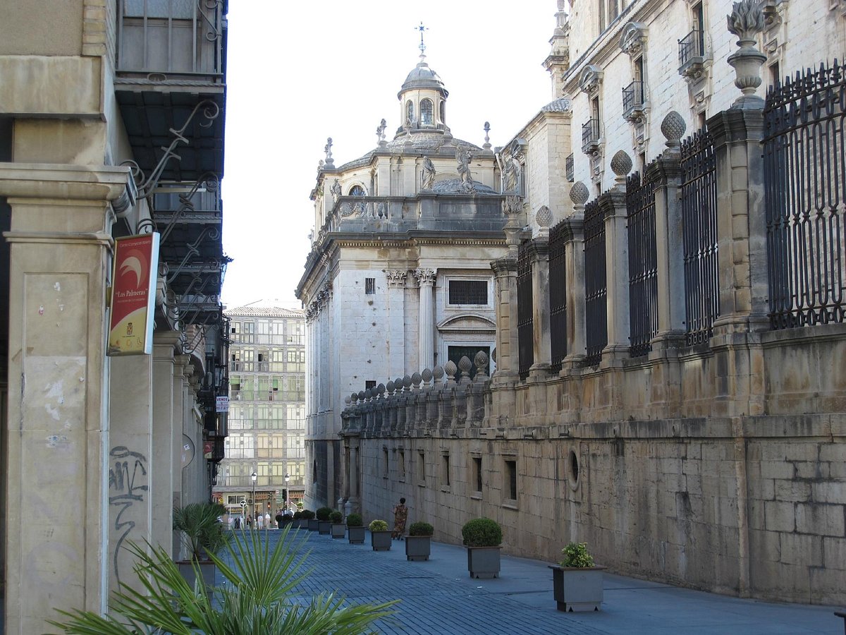 Iglesia del Sagrario (Jaén) - Tripadvisor Iglesia del Sagrario (Jaén) - Tripadvisor