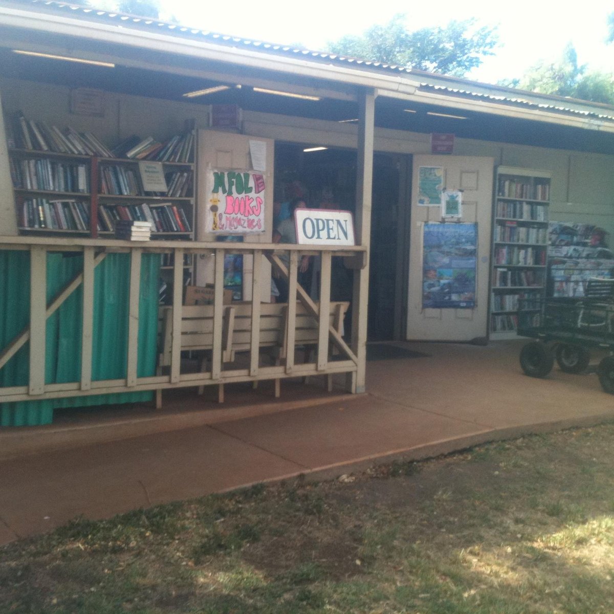 MAUI FRIENDS OF THE LIBRARY USED BOOK STORE (Puunene) All You Need to