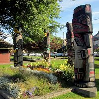 Totems at the train station