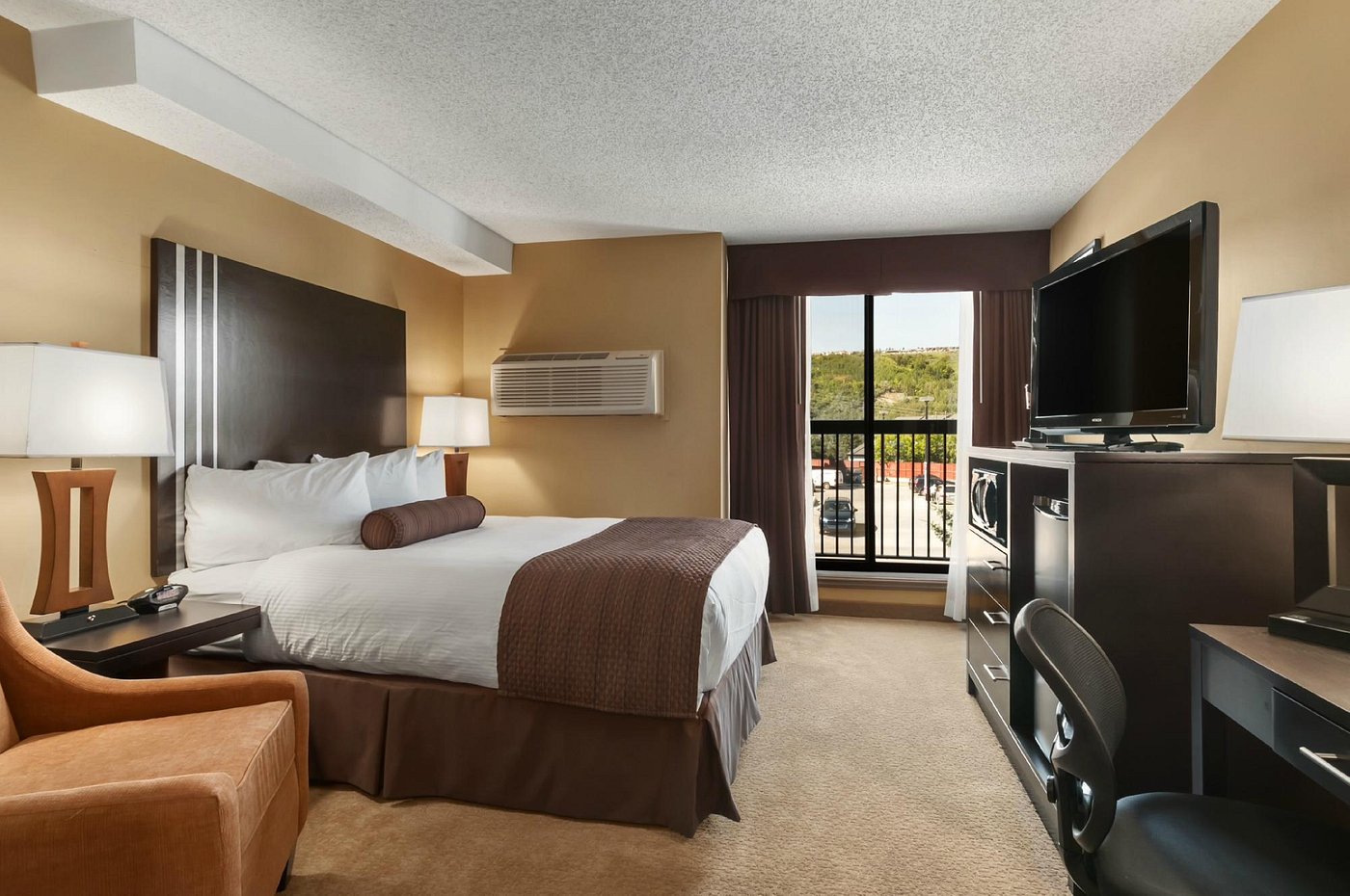 Days Inn By Wyndham Calgary Northwest Updated 2024 Prices Reviews And Photos 9483