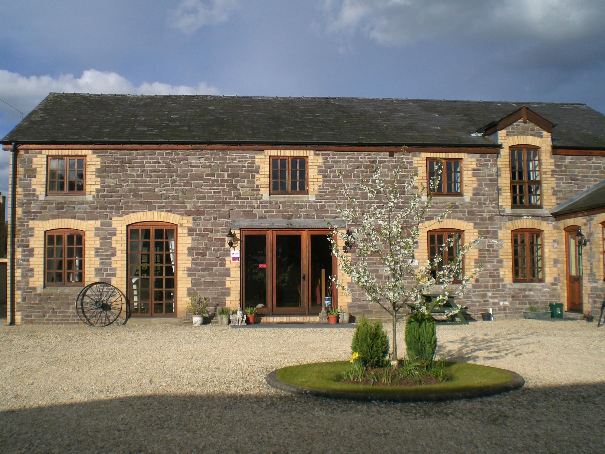 THE GRANARY - Updated 2024 Prices & B&B Reviews (Talgarth, Wales)