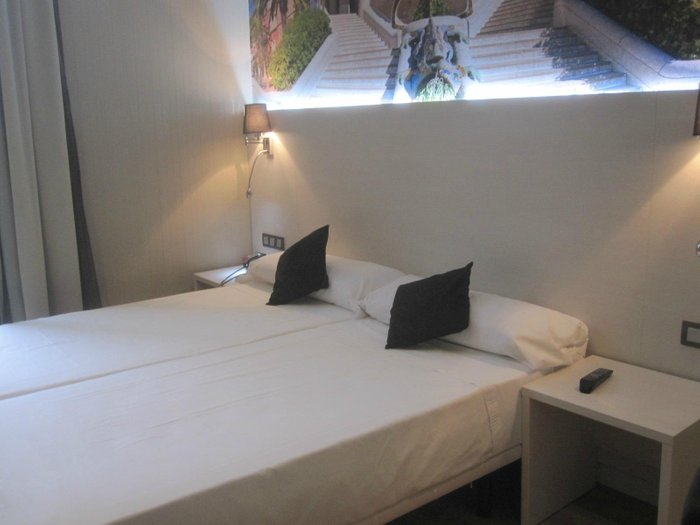 Imagen 2 de Hostal BCN Ramblas