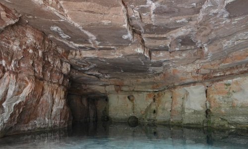 gruta da lagoa azul
