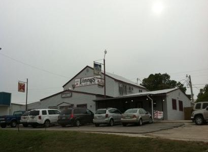Vinny's (very smokey bar!)