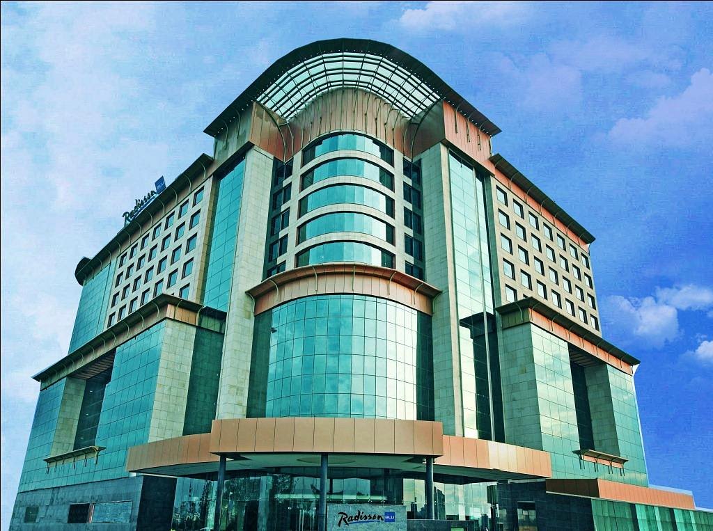 Radisson Blu Kaushambi Delhi NCR, hotel in Ghaziabad