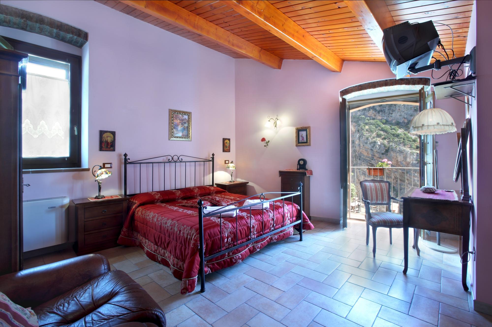 B&B IL BELVEDERE - Updated 2024 Prices & Reviews (Civita, Italy)