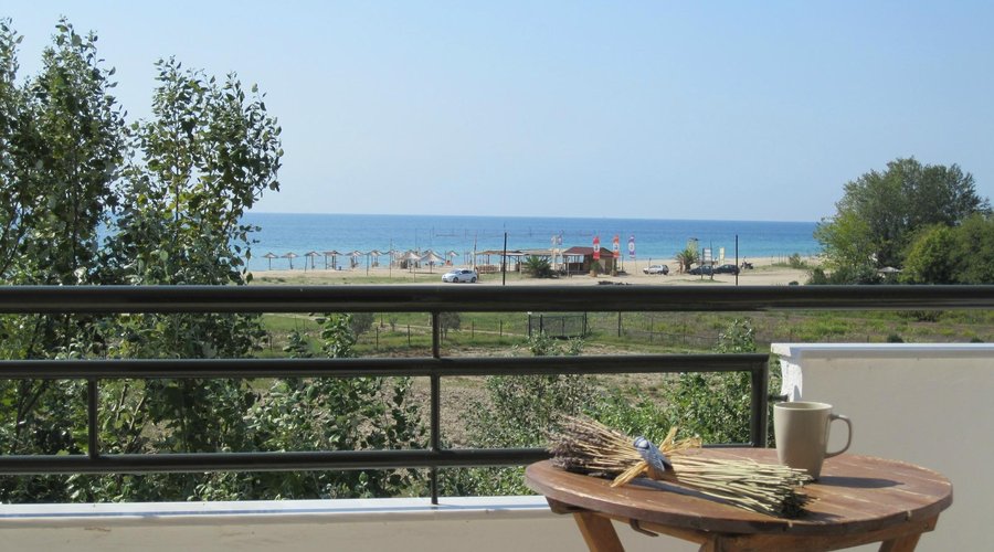 Akti Retzika Apartment