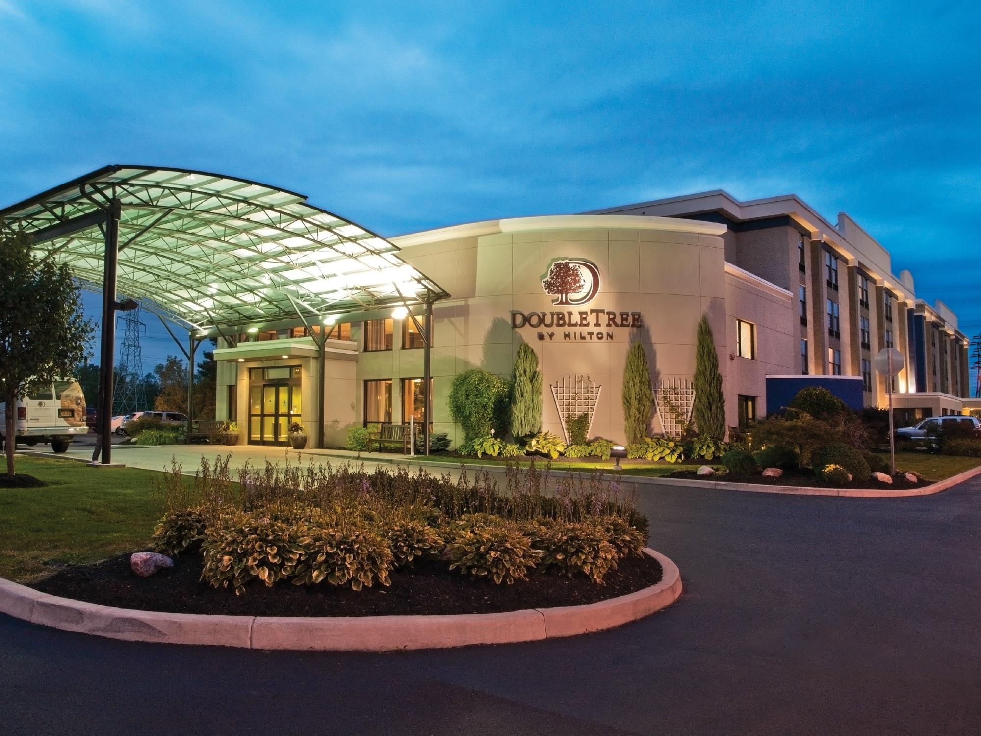 DOUBLETREE BY HILTON HOTEL BUFFALO - AMHERST - Updated 2024 Prices ...