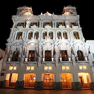 Hotel Plaza Grande, hotel in Quito