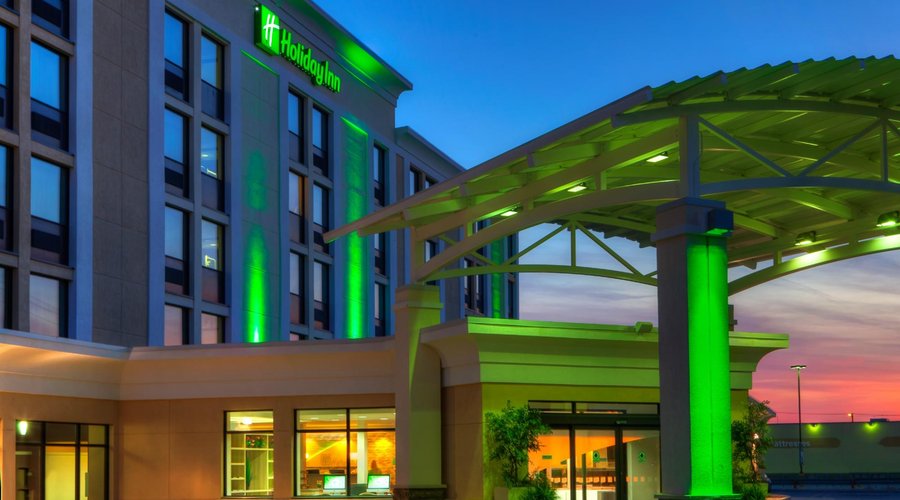 Welcome To the Holiday Inn Winnipeg Airport Polo Park